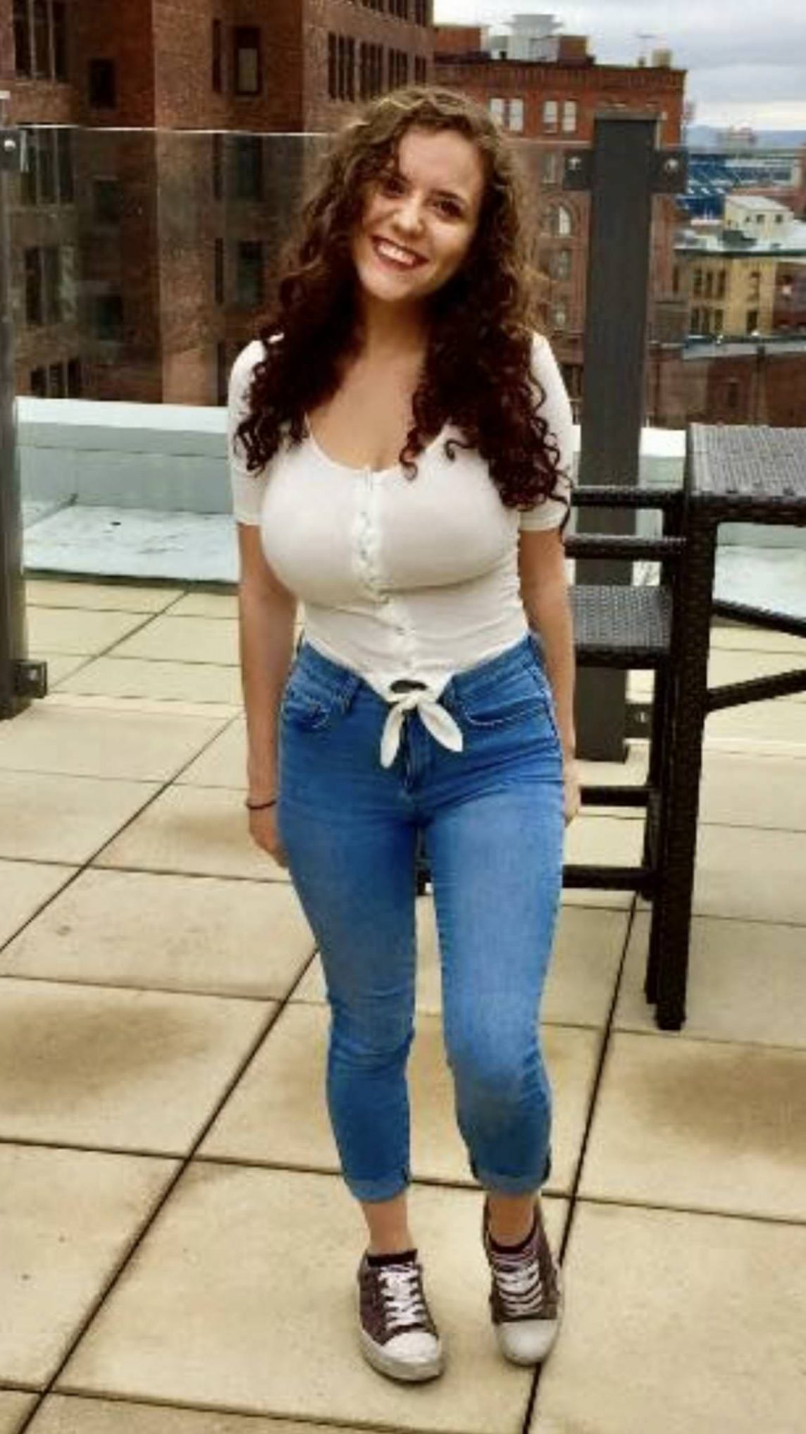 Laura Earnesty Busty Curly Hair Girl Nudes Page 6 of 7 Fapdungeon