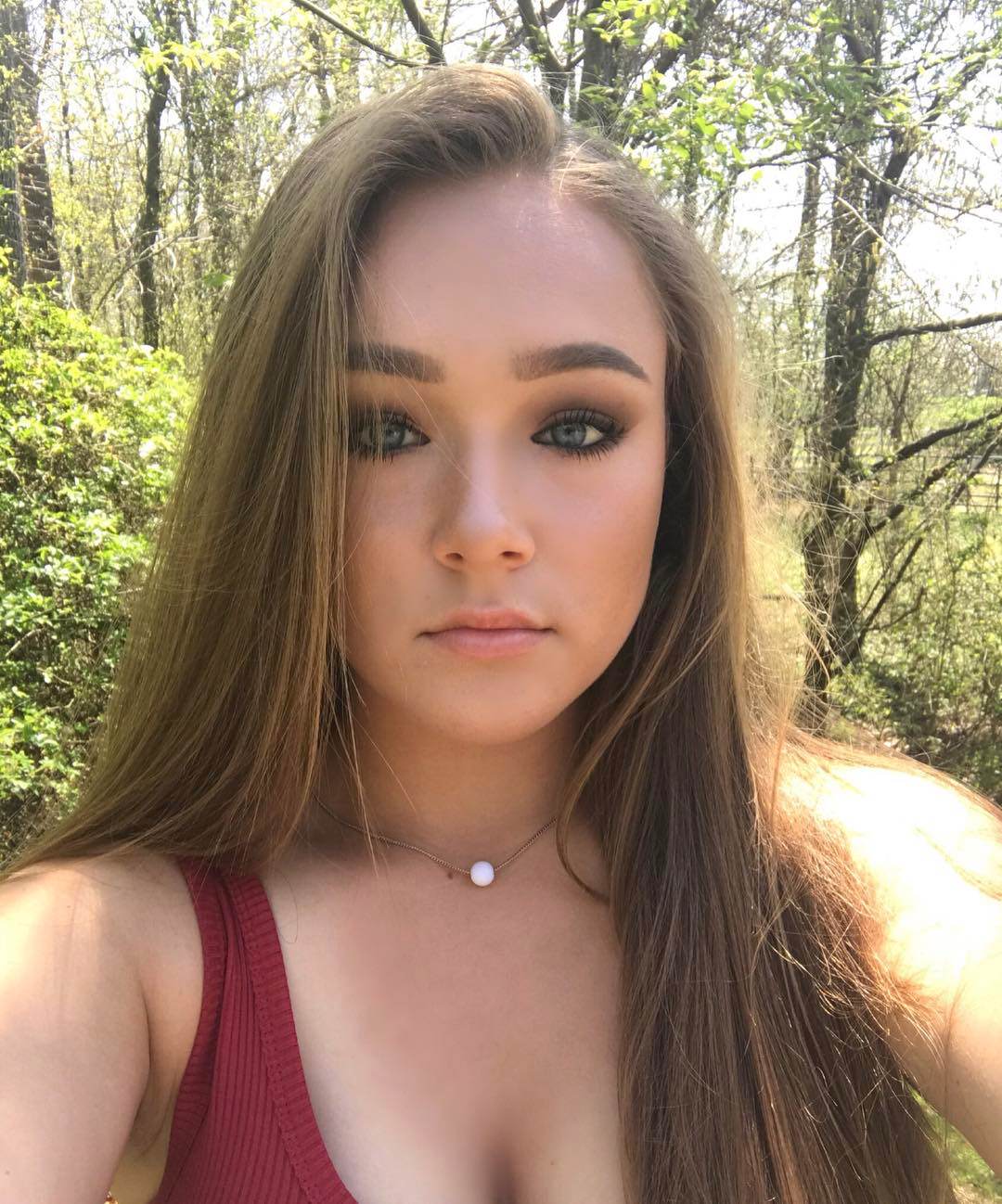 Busty Teen Girl olympiapublishers