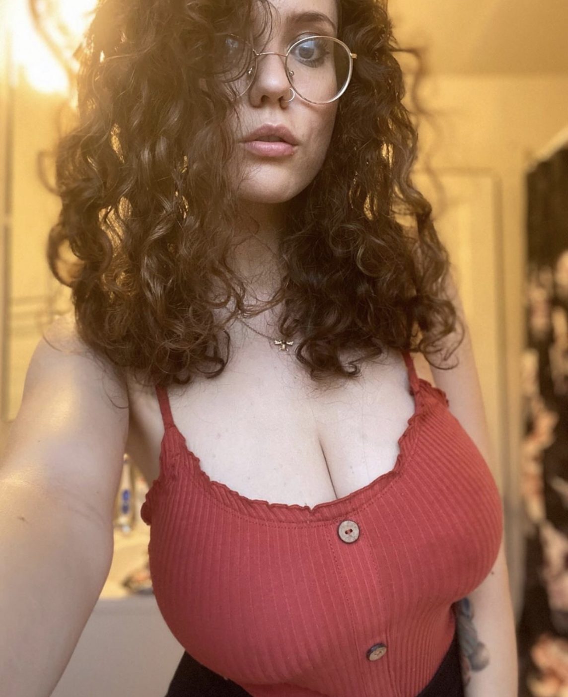 Laura Earnesty Busty Curly Hair Girl Nudes Page Of Fapdungeon