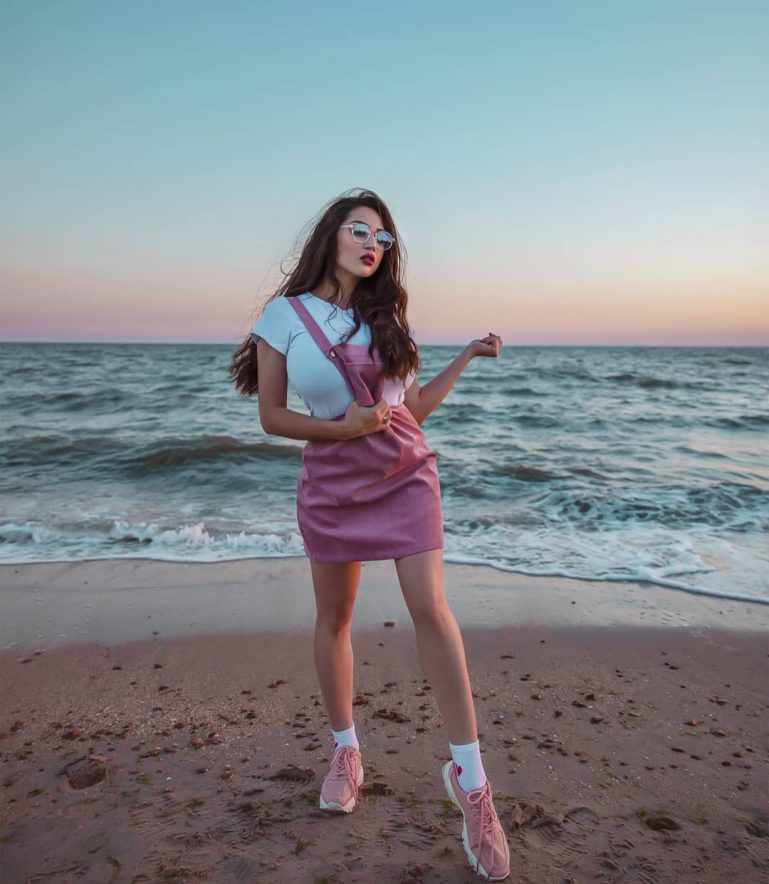 Louisa Khovanski - Huge Boobs Model Nudes - Page 7 of 8 - Fapdungeon