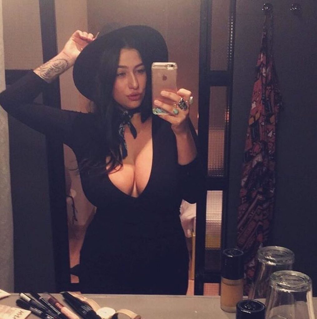 Mia woods Big Tits Brunette Nudes Page 3 of 8 Fapdungeon