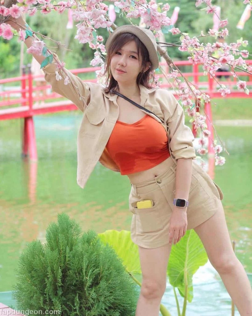 Mikanaka9999 - Busty Thai Girl - Fapdungeon