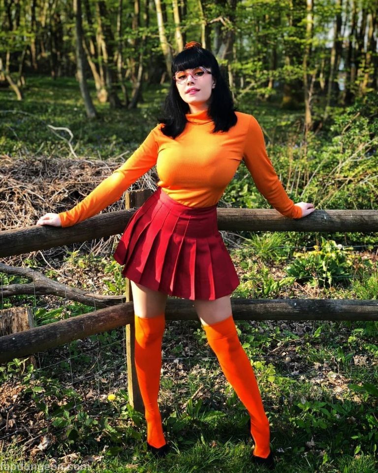 Soheila Clifford - Huge Tits Brunette - Fapdungeon