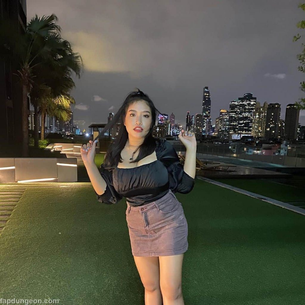 Aoychitchanok - Busty Thai Teen - Fapdungeon