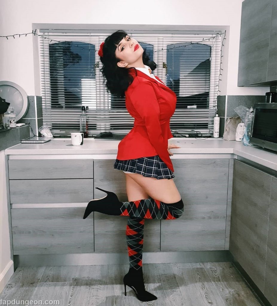 Soheila Clifford - Huge Tits Brunette - Fapdungeon