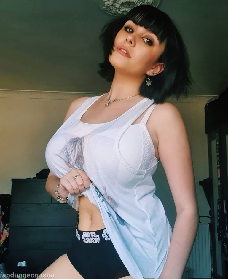 Soheila Clifford Huge Tits Brunette Fapdungeon