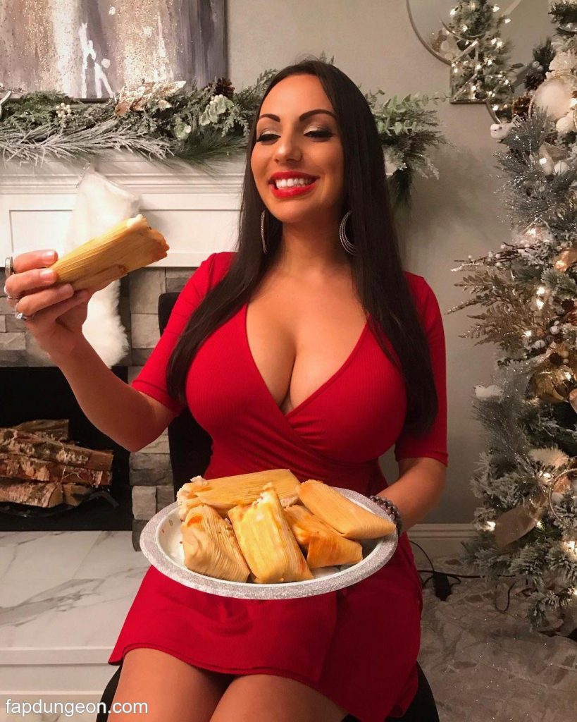 Crueltyfreecurves Busty Bruntte Cutie Fapdungeon