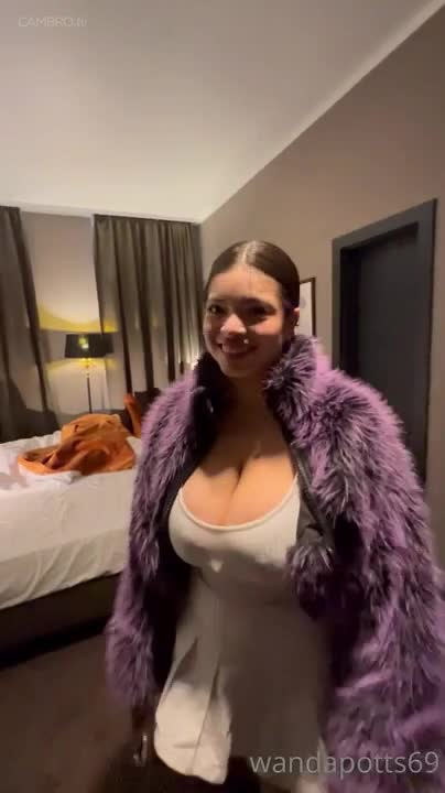 Wandapottss Was Walking And Meets An Old Friend