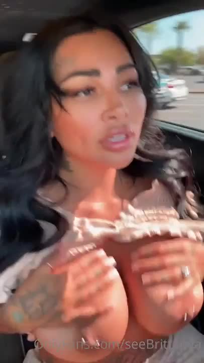 Brittanya Razavi Masturbates While Driving