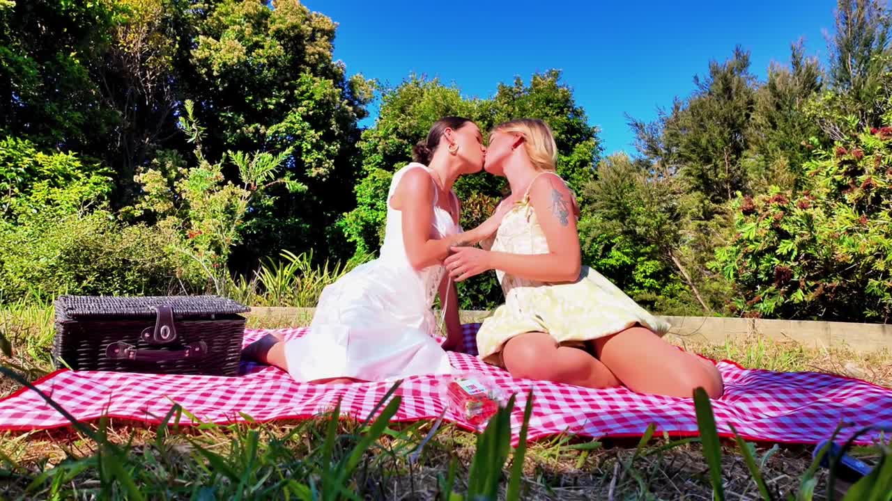 CheekyMZ And Bestie's Lesbian Fun Outdoors