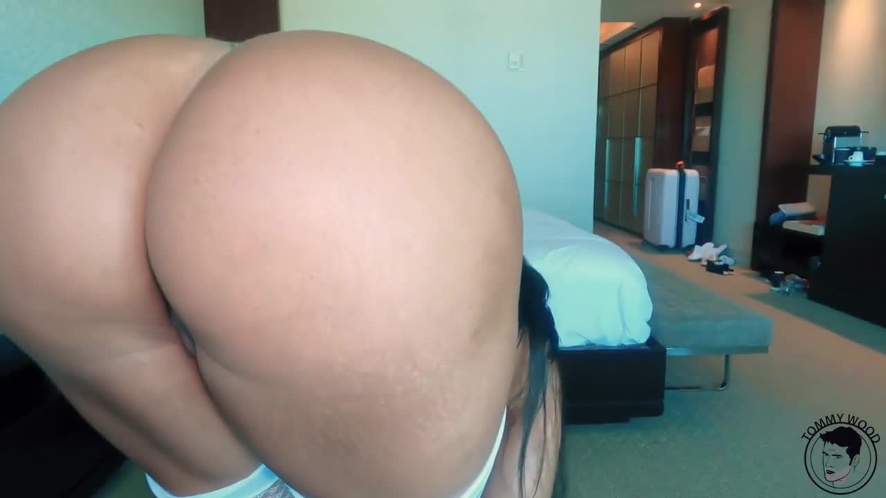 Sara Retali Gets Her Ass Railed