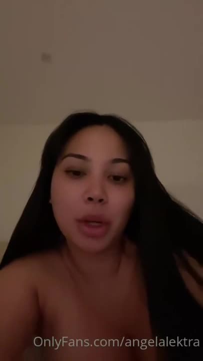 E30princess Naked Under The Blanket