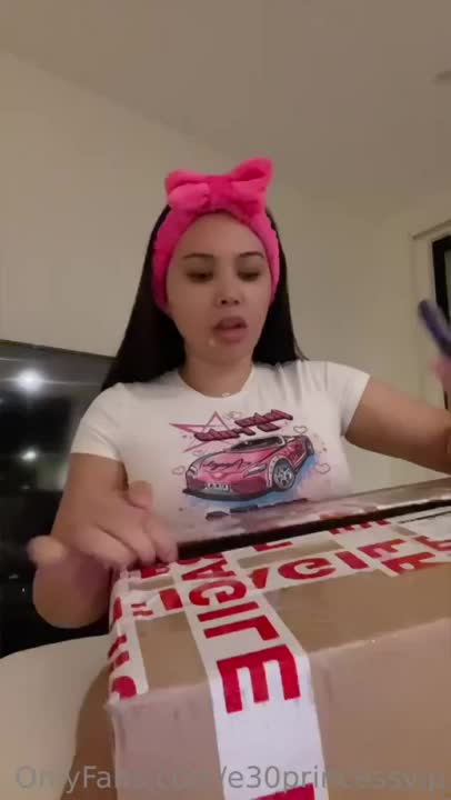 E30princess Unboxes In Her Panties