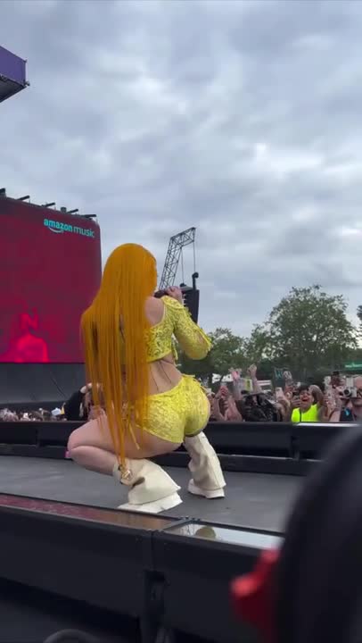 Ice Spice in Hot Outfit At Her Concert