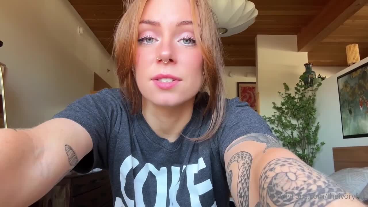 Ivory Fox Enjoys A Dick After A Massage