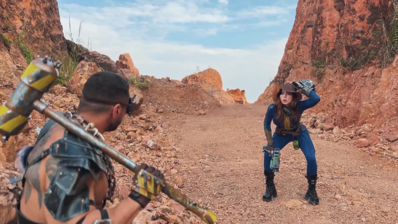 Sweetie Fox Gets Fucked In Her Fallout Cosplay