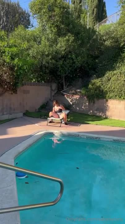 Salomelons Sucks And Rides A Cock By The Pool